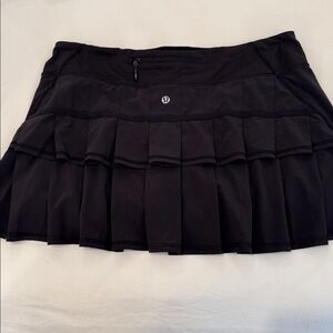 Lululemon women’s pace setter skirt, EUC, black size 10